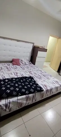 BEDROOM FURNITURE SET
