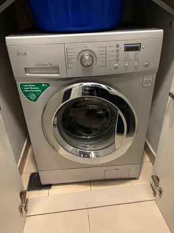 LG Front Load Washing Machine 7kg - Silver, Good Working Condition