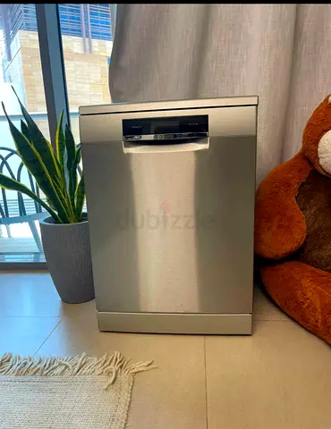 Bosch series 8 model dishwasher neat and clean perfect working