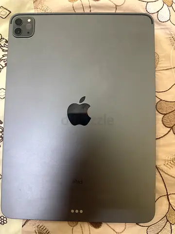 Apple iPad Pro (Space Gray) - Good Condition, 11-inch (looks like) with Apple Pencil connector