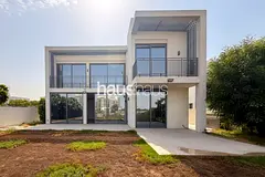 Massive | Golf Lake View | Brightest | Negociable