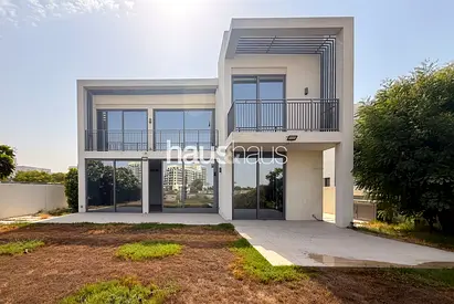 Massive | Golf Lake View | Brightest | Negociable