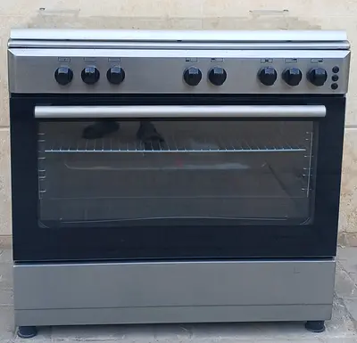Perfect working AKAI gas 90x60 with 5burners
