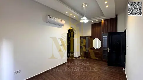 Villa in one of Ajman's most prestigious areas, on a main street, with a price including electricity, water, and air conditioning. Located close to al