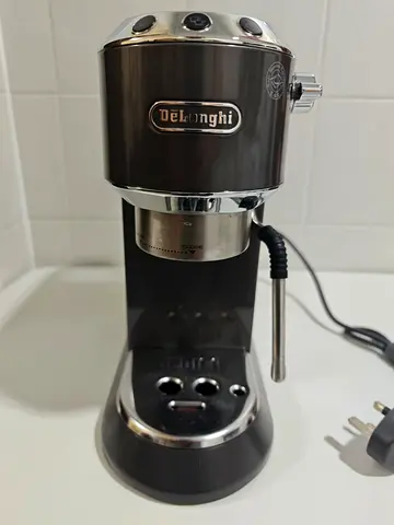 DeLonghi Dedica Arte Espresso Coffee Maker Machine EC885.M