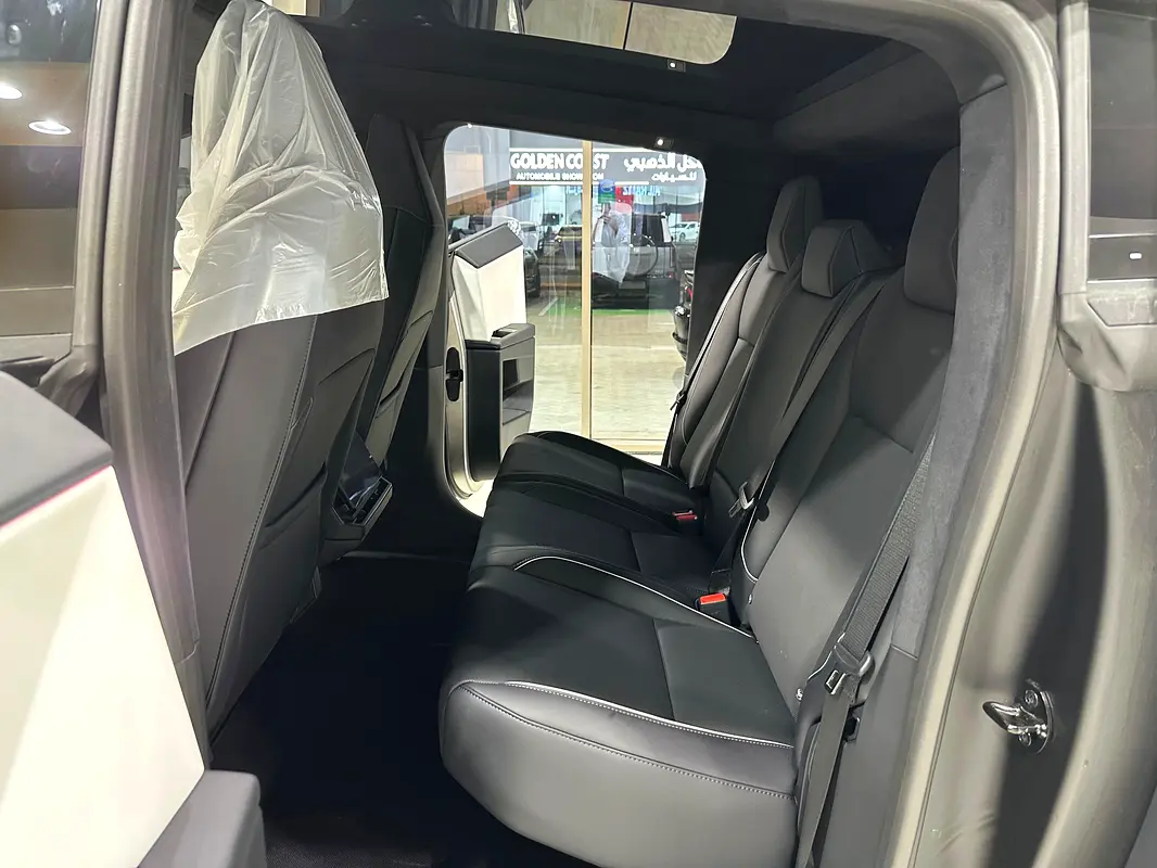 Tesla Cybertruck 2026