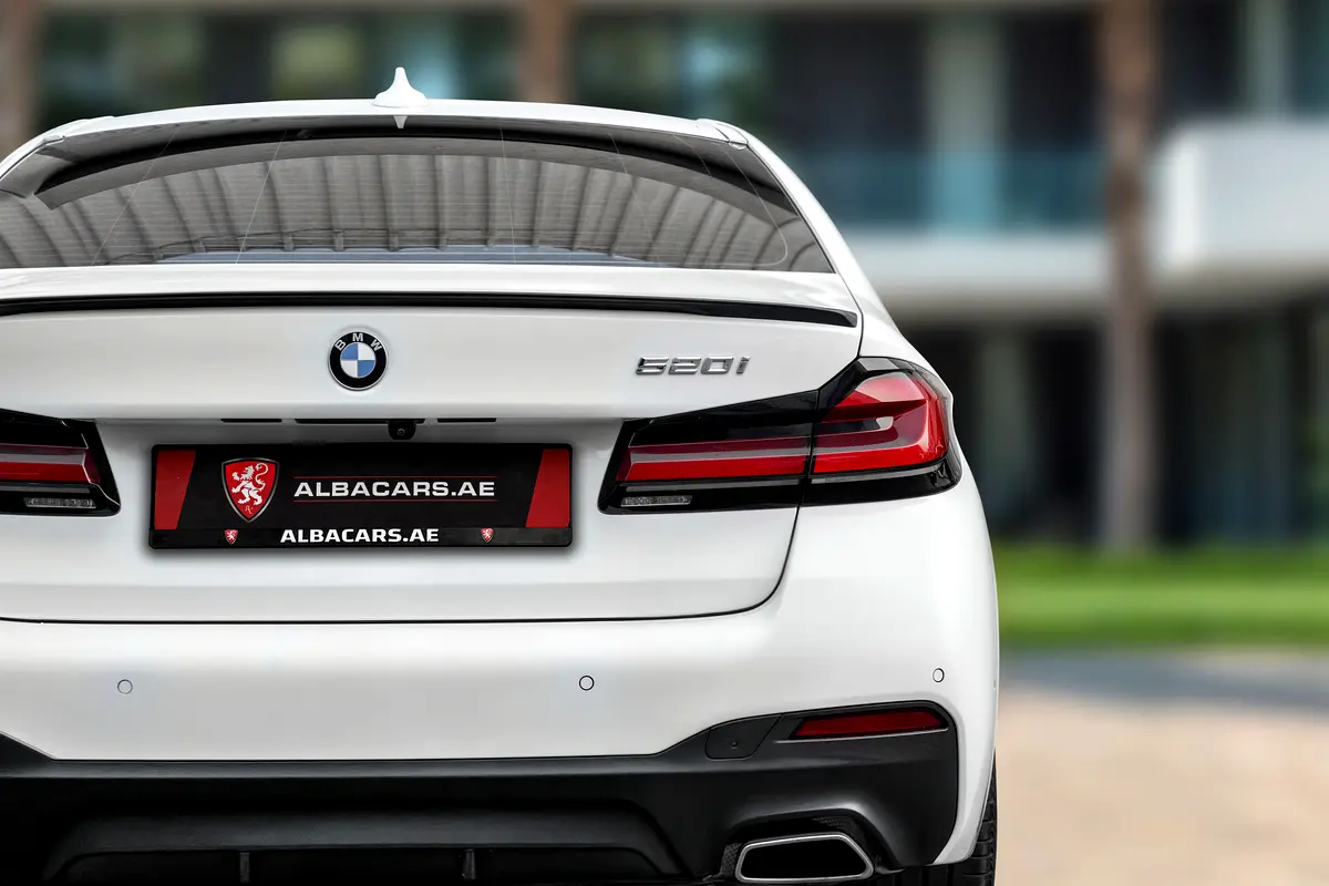 BMW 5-Series 2023