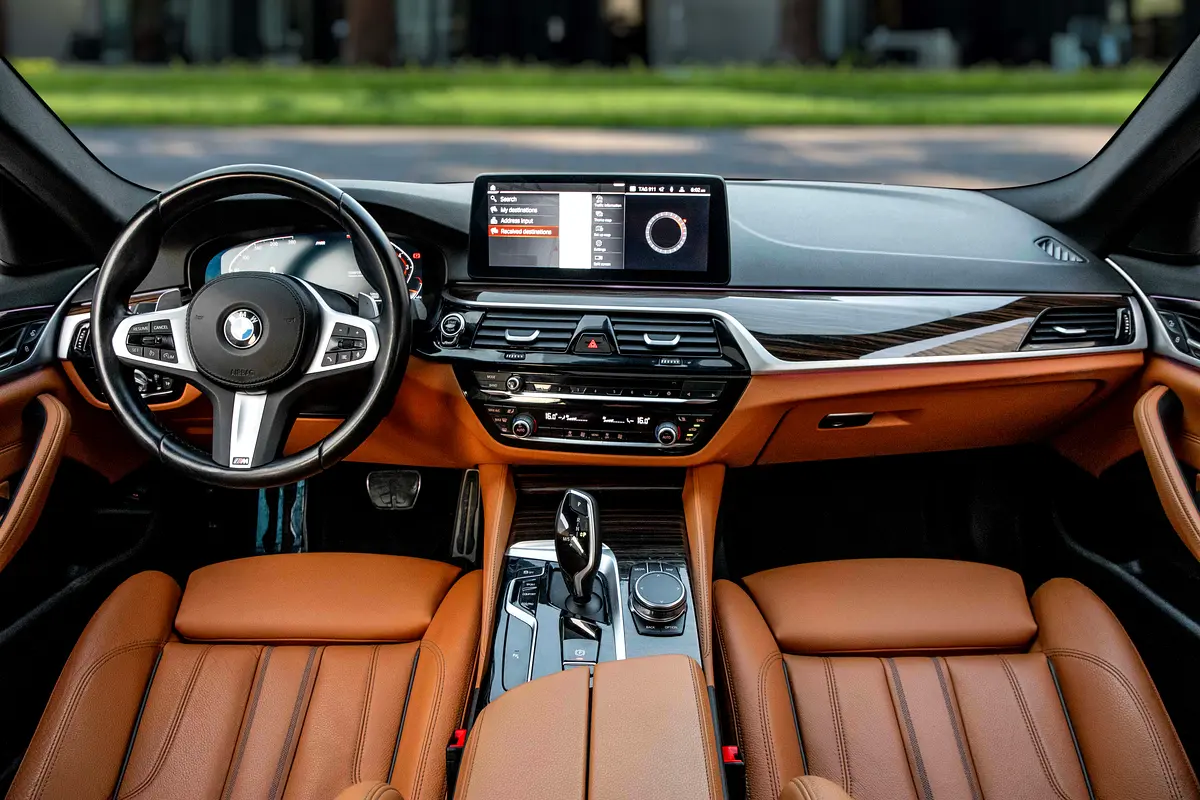 BMW 5-Series 2023