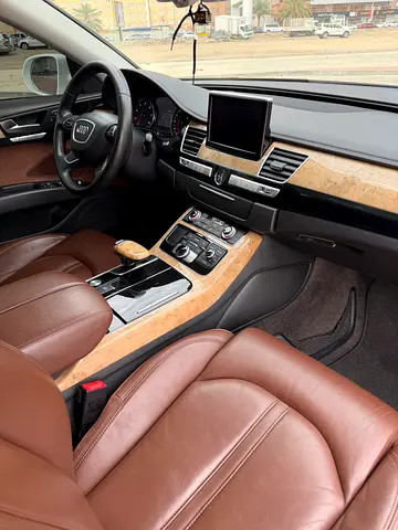 2011 AUDI A8 — миниатюра 14