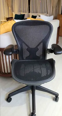 Herman Miller Aeron Office Chair Fully Options With  Adjustable Arms Excellent Condition