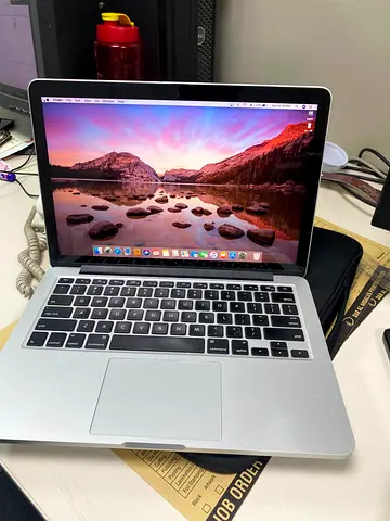 Macbook Pro 13 Inch Retina 16GB RAM - i7