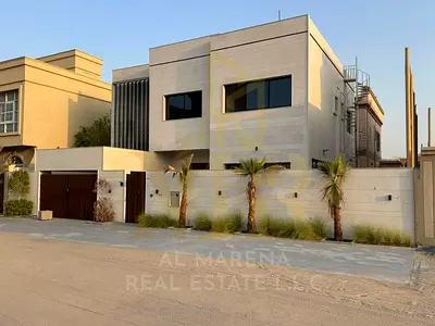 فرصة ذهبيه لكل عشاق الفاخامة والروقي موقع ممتازا مساحه ممتازه جداا تملك حر لجميع الجنسيات