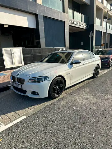 BMW 5-Series 528i / 2016 / GCC / M-Kit / Low Mileage