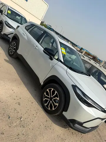 Toyota Frontlander Luxury Edition 2.0 L Hybrid 2026 Model