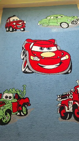 Children room carpet good quality, length (2.35m) / width (1.50)