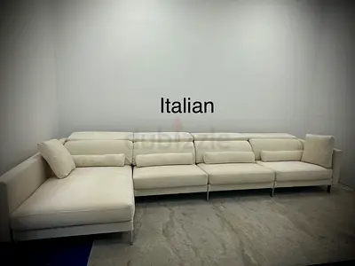 Looks great condition Italy sofa