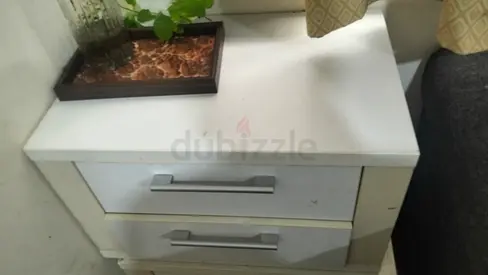 Side drawer