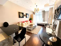 0% Commission, Marina Luxury private bedroom with balcony , marina view, walking distance tram/metro