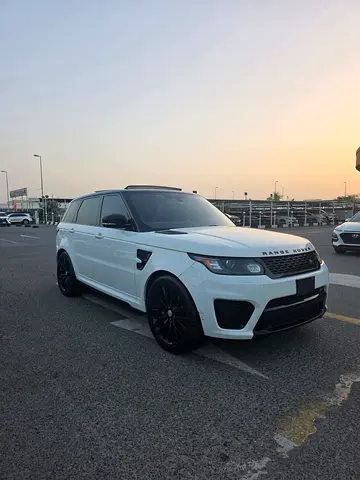 Range Rover Sport SVR V8 5.0L MODEL 2016 (Clean Title)