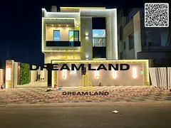 Luxury villa - 3 floors - registration fees included - in a good location - close to all services - 