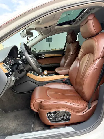 2011 AUDI A8 — миниатюра 9