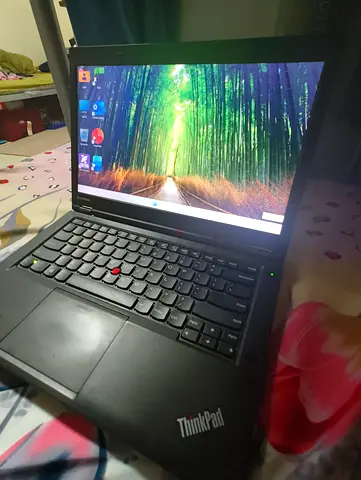 Lenovo ThinkPad laptop - reliable business notebook (battery needs to be replaced)