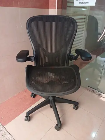 Herman Miller Aeron classic chair for sale excellent condition ultimate comfort