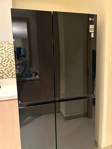 LG Convertible Side-by-Side Refrigerator - Excellent Working Condition