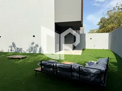 3 Bed Corner townhouse | Fully furnished | Big plot