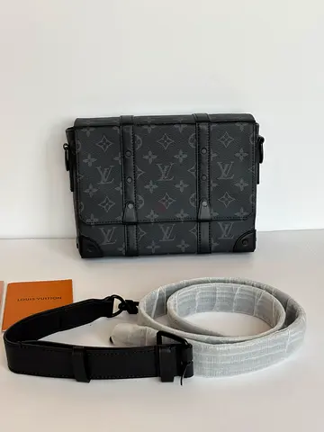 Louis Vuitton LV Eclipse Trunk Messenger bag for men | PL0137