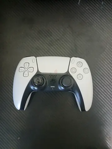Sony PS5 DualSense Wireless Controller - White (URGENT SALE TODAY)