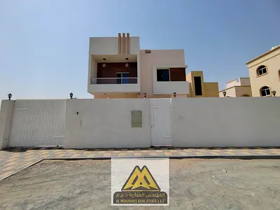For sale luxurious villa in the Al Yasmin area behind Al Hamidiya Park A vibrant area close to all services with easy access to Dubai and Sharjah