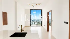 SKY VIEW | HIGHER FLOOR | READY TO MOVE — 3