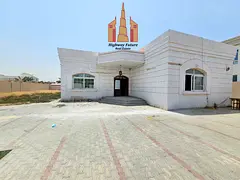 3 Bed room All master room Majlis big yard parking In azra area