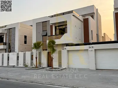 Luxury villa, two floors, rooftop, and swimming pool. Located close to amenities. Freehold ownership. Price includes electricity, water, and air condi