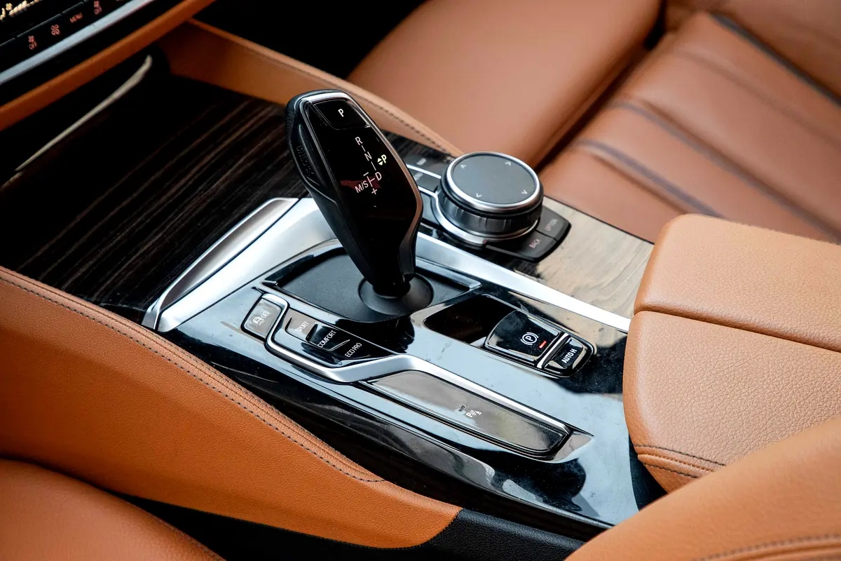 BMW 5-Series 2023