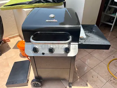 Char Broil gas barbecue cooker.