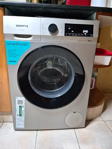 Siemens smart finish washing machine 1 yr old new condition
