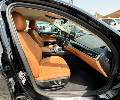 2023 BMW 5-SERIES — миниатюра 11