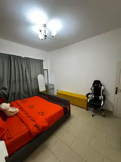 Private room available in apartment full furnish all in clean