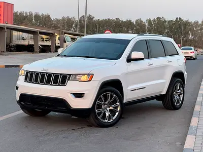 جيب كراند شيروكي V6 مواصفات امريكية بحالة جيدة