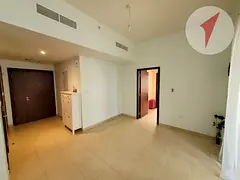Vacant Now | Walk to Beach | Waterfront Living