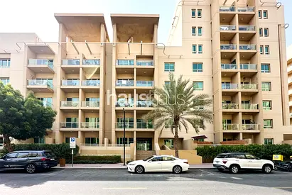 Vacant | Upgraded | Appliances included | Greens