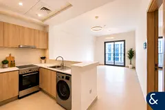 Vacant | Large Balcony Terrace | High Floor