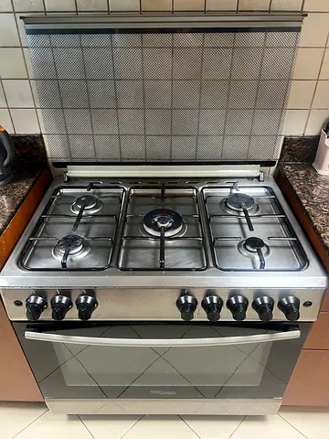 Stainless Steel 5-Burner Gas Cooker with Oven - Good Working Condition