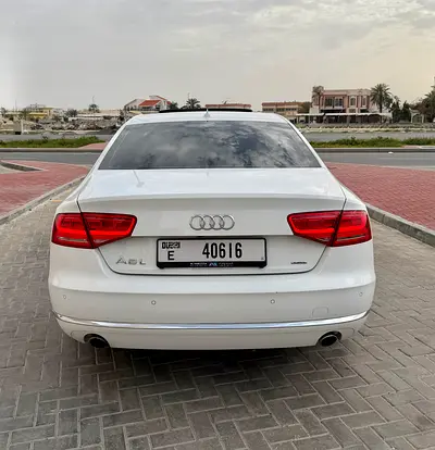 2011 AUDI A8 — миниатюра 5