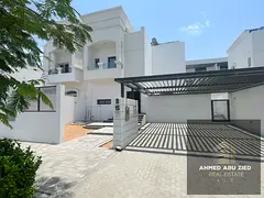 ⚡️ Brand new 3 master BR villa: Huge hall, maid's room, fitted kitchen, 5 baths. Near all servic