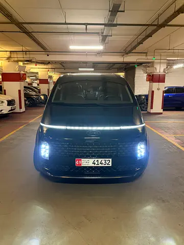 2023 Hyundai Staria Comfort GCC Specs