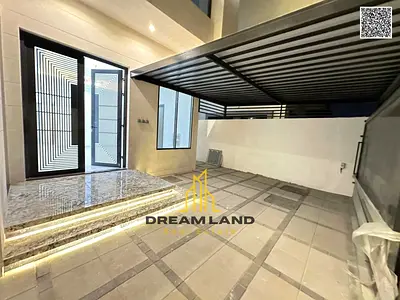 Direct from the owner, including all ownership fees: a villa in one of Ajman's most luxurious villa
