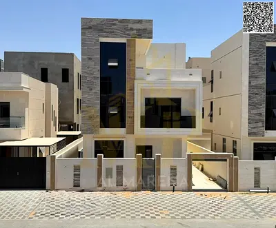 Two-story villa with a rooftop terrace and swimming pool, luxurious finishing, price includes registration fees, prime location